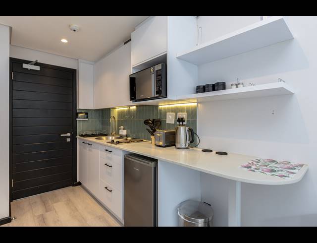 1 BEDROOM APARTMENT TO LET IN CAPE TOWN CITY CENTRE